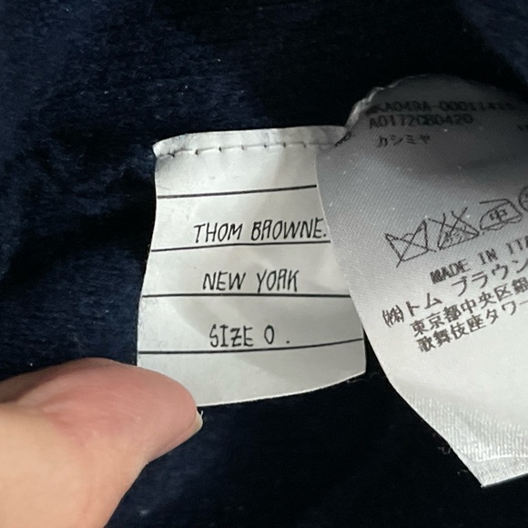 Authentic Thom Browne cashmere crewneck size 0 Navy - Picture 6 of 6